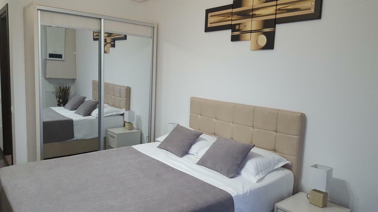 Ferienwohnung Alex Marina Flat Mamaia Exterior foto